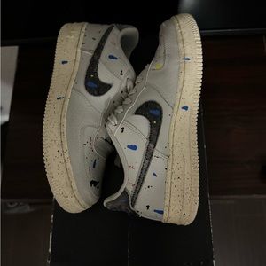 Size 5 - Nike Air Force 1 '07 LV8 Ivory 'Paint Splatter'